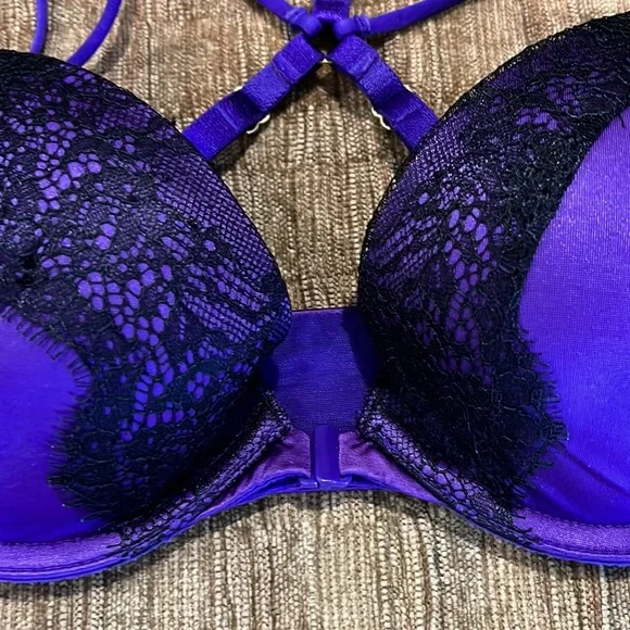 Victoria’s Secret racerback underwire size 34B very sexy push-up bra lace